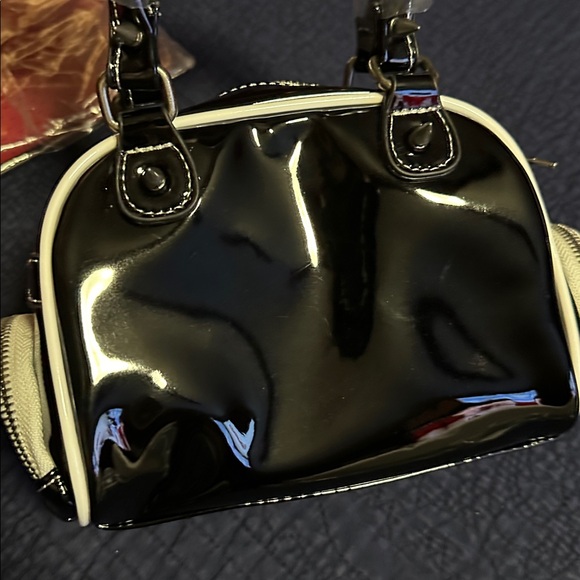 Dolls Kill - Picture 4 of 6